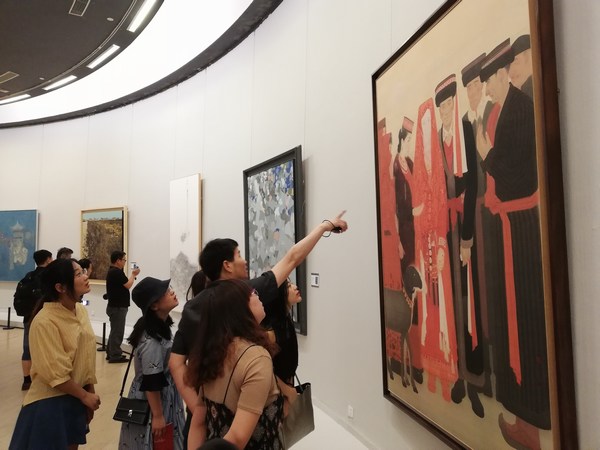太阳成集团tyc7111cc艺术硕士（美术）研究生赴中国美术馆开展专题艺术实践教学1.jpg